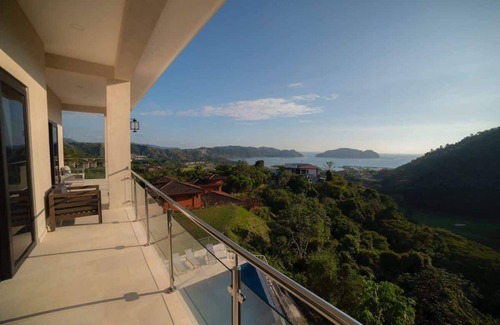 Jaco Maison | Casa Maverick. New 2024 Los Suenos Resort Private Pool Ocean View 7BR Sleeps 20