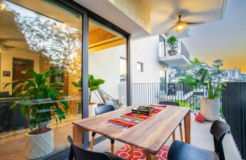 El Caloso Maison | Casa Maya, 1 BR Oasis in Romantic Zone