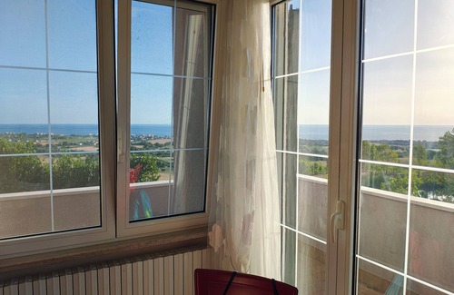 San Costanzo Appartement | Casa Meris - Apartment in the hills with sea view near the beach