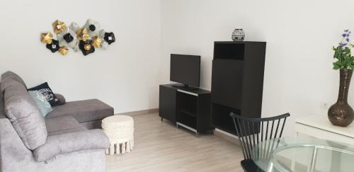 Nazaret Appartement | Casa Mirlo, Coqueto alojamiento con Terraza y Jardín en Zona Tranquila