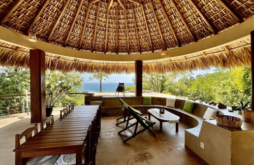 San Agustinillo Maison | Casa Monte Pacifico, your haven of serenity between beach and rainforest.