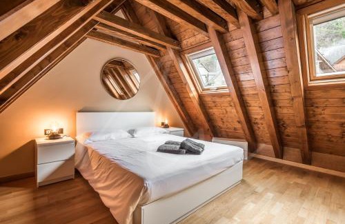 Las Bordas Maison | Casa Montjòia by SeaMount Rentals