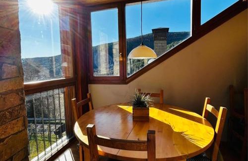 Biescas Maison | Casa Mya. A Modern Duplex in the Spanish Pyrenees