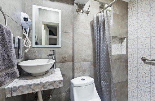Downtown Cancun Maison | Casa Nance Alojamientos XAMAN HÁ Centro Mercado 28 y ADO Suite Familiar 3 Personas