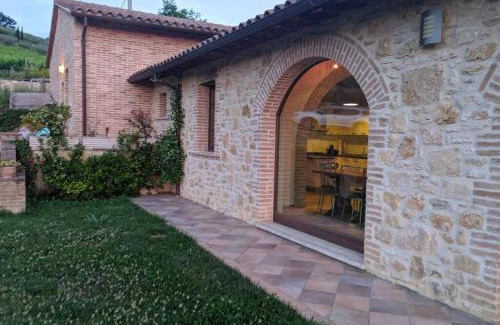 San Terenziano Maison | Casa nella campagna Umbra