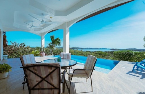 Boca Chica Maison | Casa Nero Panama, Boca Chica, Chiriqui, on Playa Hermosa, with private infinity pool