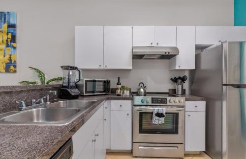 North Hyde Park Maison | Casa Noho in Central Tampa, Hot Tub, Near Hyde Park