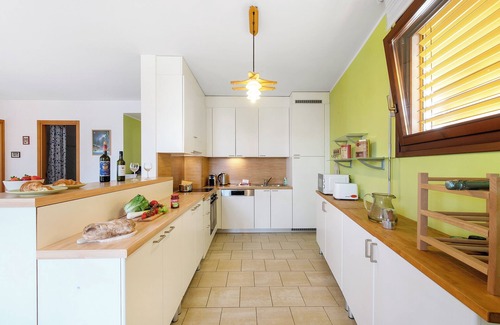 Viganello Appartement | Casa Nova Bella with free parking, Lugano, Switzerland