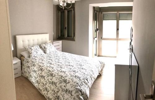 Castro Caldelas Maison | Casa nueva con jardín y wifi en Ribeira Sacra