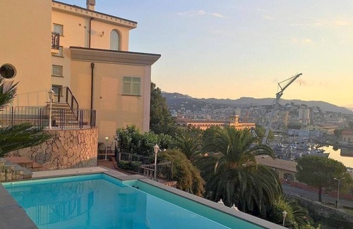 La Spezia Maison | Casa Nuria E: Un studio moderne et agréable face au soleil et à la mer.