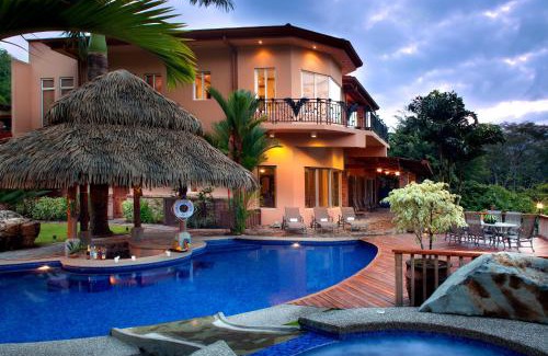 Jaco Maison | Casa Oasis 5 bdrs private pool in Los Suenos
