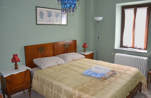 Castellamonte Lit Et Petit-Déjeuner | Casa Omnia B&B