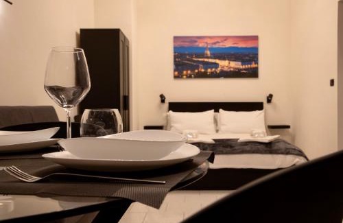 San Salvario Appartement | Casa Ormea - 5 min to Metro, Fast Wi-Fi & Netflix