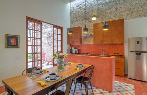 Barrio de Santiago Maison | Casa Osito - Santiago Architectural Masterpiece