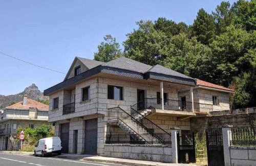 Entrimo Maison | Casa Ourense Guxinde