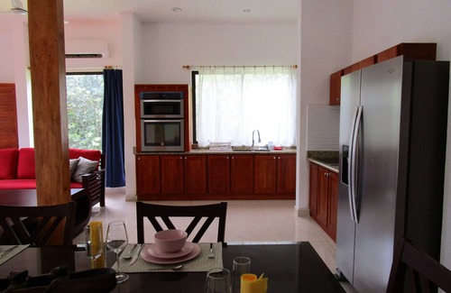 Playa Negra Appartement | Casa Pacifico 2-bedroom Apartment #2 Monkey