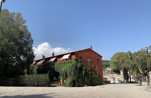 Abbazia di Fossanova Appartement | Casa Paola: little house in the square of the village of Fossanova, 20 min from Sabaudia
