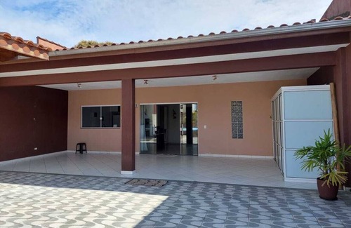 Estufa I Maison | Casa Para Aluguel de Temporada em Ubatuba com Piscina