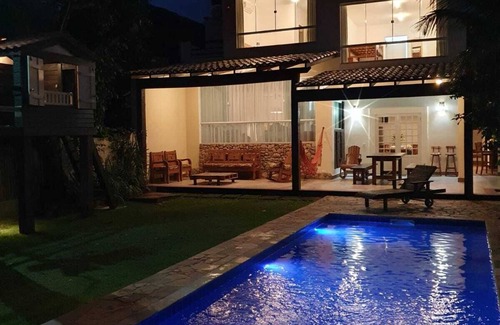 Maresias Maison | Belle maison avec piscine en face de la plage de Maresias!