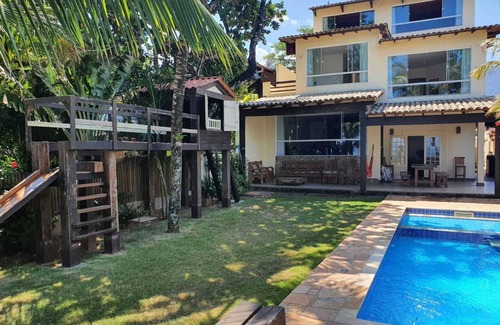 Maresias Maison | Belle maison avec piscine en face de la plage de Maresias!