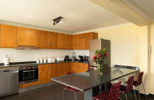 Prazeres Maison | Casa Pimenta in Fajã da Ovelha
