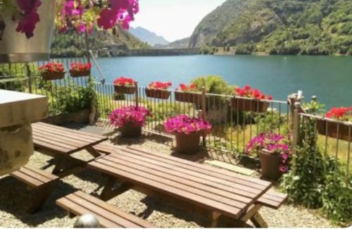 Lanuza Appartement | CASA PIXURRI en Lanuza compuesta de 5 apartamentos turísticos en casona pirenaica, a 10 minutos de las ESTACIONES de ESQUÍ de FORMIGAL-PANTICOSA