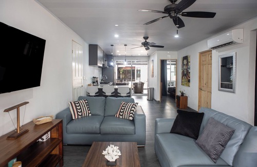 Barrio Santa Lucia Maison | Casa Plata | 1 Block away: Clubs, Restos & Beach
