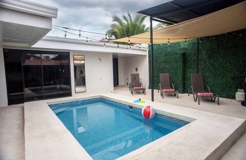 Barrio Santa Lucia Maison | Casa Plata | 1 Block away: Clubs, Restos & Beach