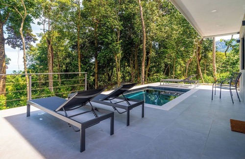 Dominicalito Appartement | Casa Punto Del Rio (3 bed / 3 bath)