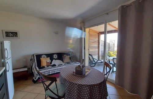 Propriano Appartement | T2 /3* - Rez jardin (N°3)- climatisé - PROCHE PLAGE - VUE EXCEPTIONNELLE MER
