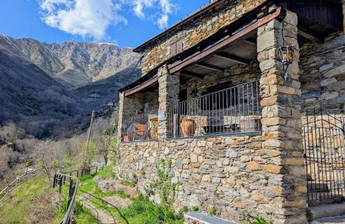 Barruera Chalet De Ski | Casa Rústica y Chic con Chimenea y Vistas Panorámicas de La Vall de Boí