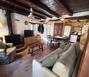 Barruera Chalet De Ski | Casa Rústica y Chic con Chimenea y Vistas Panorámicas de La Vall de Boí