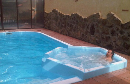 Navaluenga Chalet De Ski | casa rio alberche y el cortijo de gredos