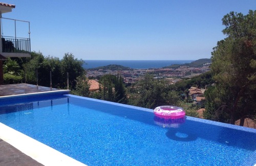 Lloret de Mar Maison | Casa Roca Grossa Blanca, piscine privée, vue sur la mer, Lloret 15 min à pied!
