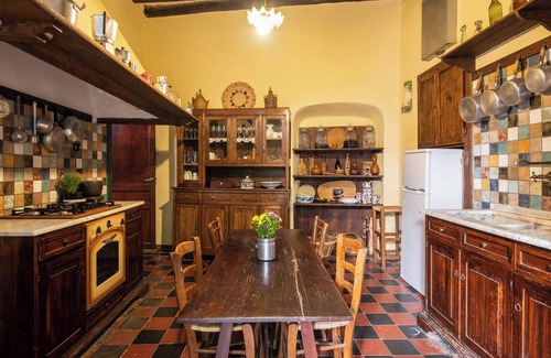 Iglesias Historic Centre Appartement | Casa Rodriguez - Three Bedroom Apartment, Sleeps 6
