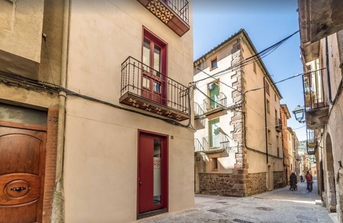 Prades Cottage | Casa Roja