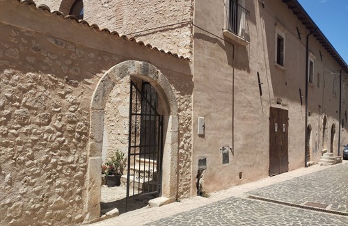 Tione degli Abruzzi Appartement | Casa Rondinella: Cozy apartment in an 18th century palazzo