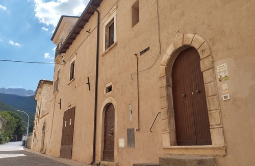 Tione degli Abruzzi Appartement | Casa Rondinella: Cozy apartment in an 18th century palazzo