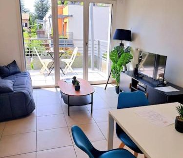 Tassin-la-Demi-Lune Appartement | Casa Rosa : appartement moderne avec balcon