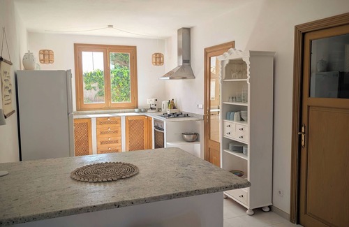 Cala Llombards Maison | Partie de la piscine de la maison Casa Roser. Cuisine extérieure avec vue sur la mer 10min z. Plage de Cala Llombards