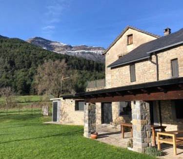 Borrastre Chalet De Ski | Casa Rural Aracanciás
