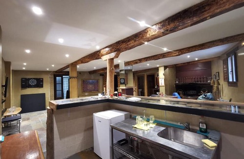 Los Rabanos Villa | Casa para grupos grandes próxima a Almazán, Soria (PARISEO)