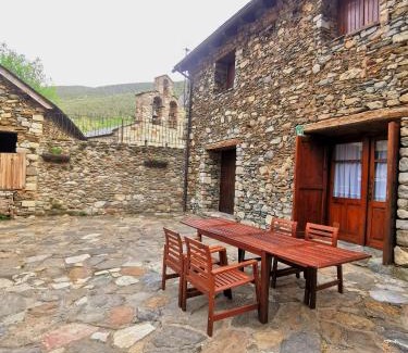 Barruera Appartement | Casa Rural con patio y BBQ en La Vall de Boí