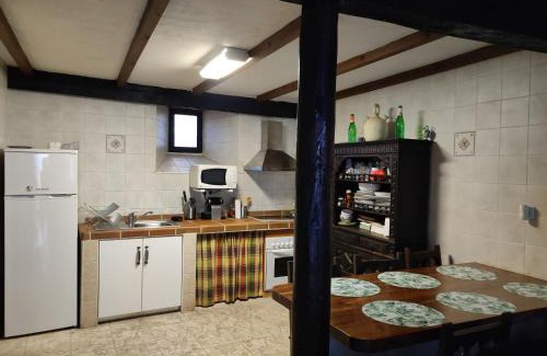 Hoyos del Espino Maison | CASA RURAL EL TOLEO