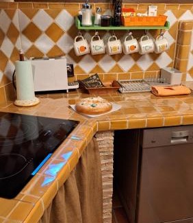 Horche Appartement | Casa Rural LA BODEGA, ofrece cata de vino gratis