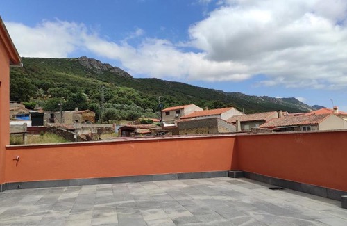 Navatrasierra Maison | Casa rural La Colmena del Geoparque