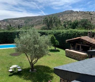 Bustarviejo Chalet De Ski | Casa Rural LOS TINES