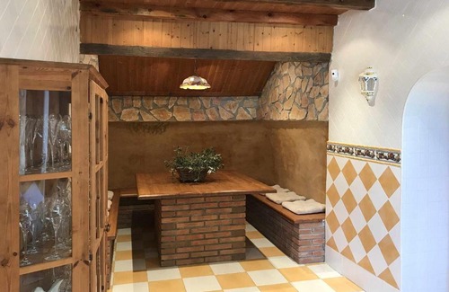 Can Trabal Maison | Casa rural para 24 personas cerca de Sitges con piscina privada