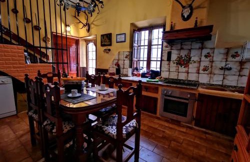 Cenizate Maison | Casa Rural Temática Spa Señorío de Montero