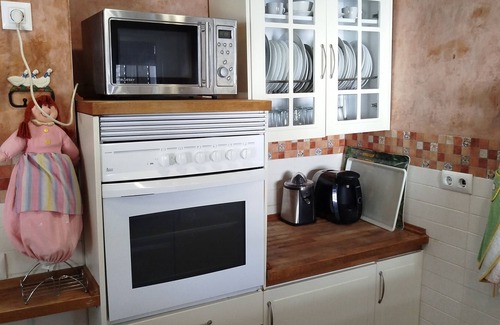 Sanlucar la Mayor Chalet De Ski | Villamontecármelo vacations for up to 10 people luxury in Sanlúcar la mayor